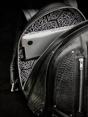 Macro Carapace Bag (Silver)